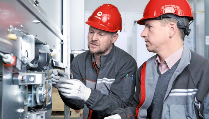 Técnico Auxiliar En Instalador De Ascensores